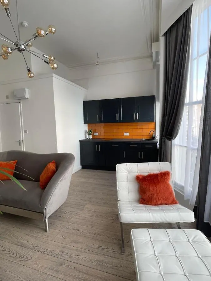 Salt Life Modern Apartment Hove