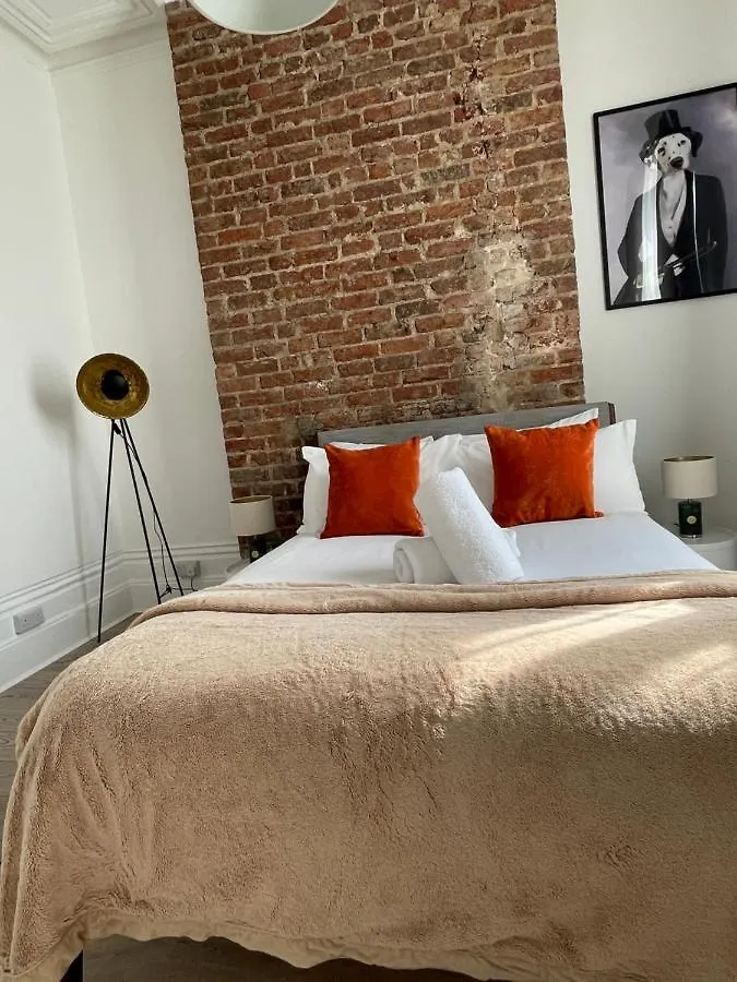 Salt Life Modern Apartment Brighton